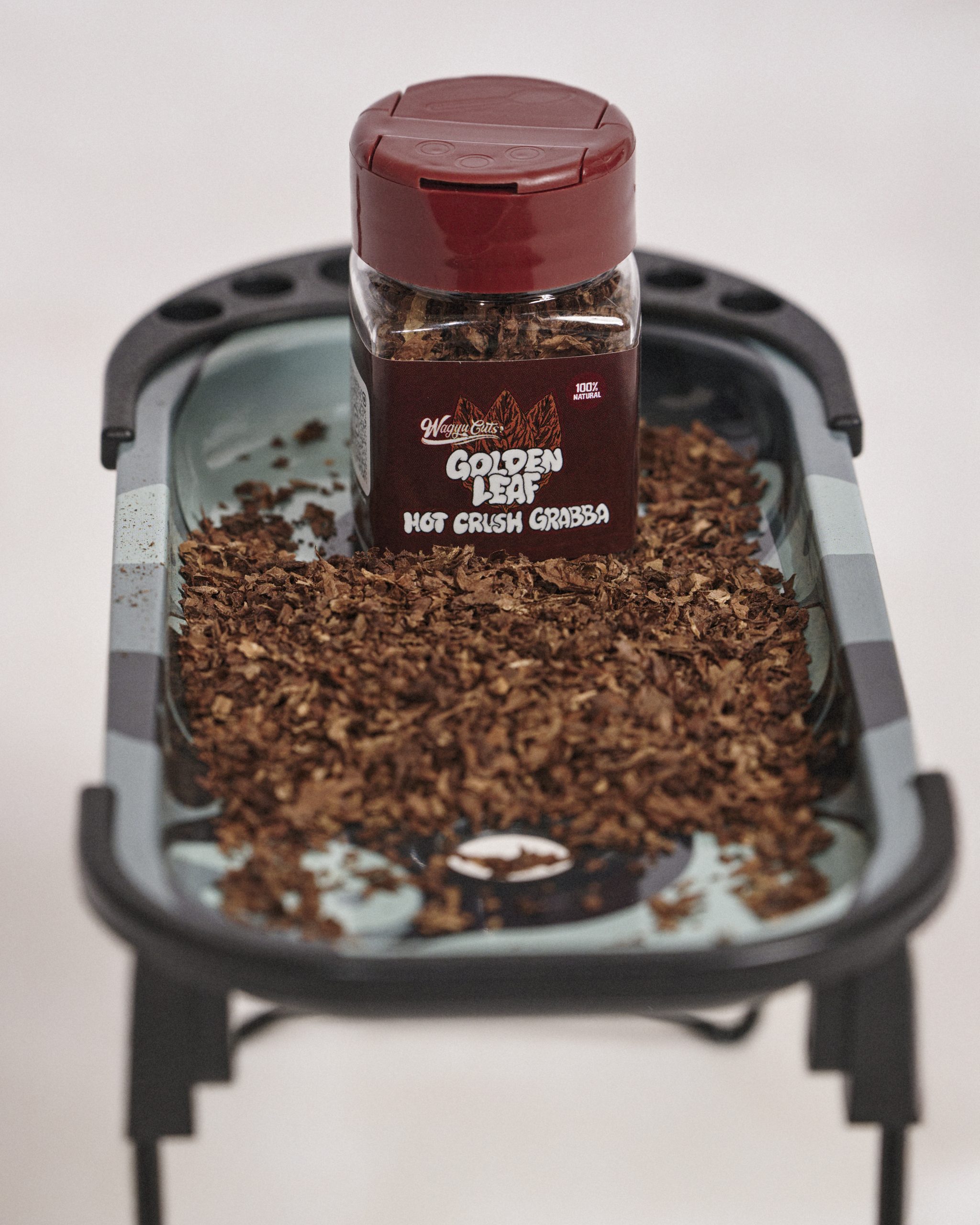 WC Golden Leaf Hot Crush Grabba Bottle - Image 3